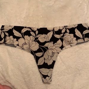 Victoria secret No show thong